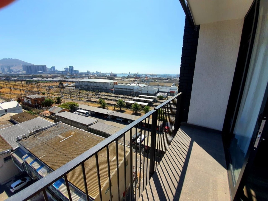 1 Bedroom Property for Sale in Woodstock Western Cape